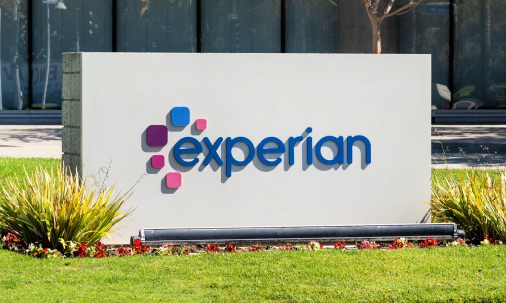 Experian incorpora datos comerciales a su plataforma Ascend para prestamistas