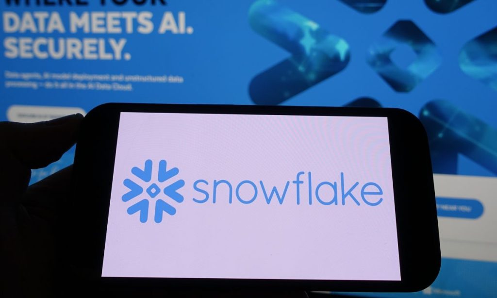Snowflake adquiere Observe para acelerar la resolución de problemas de agentes de IA