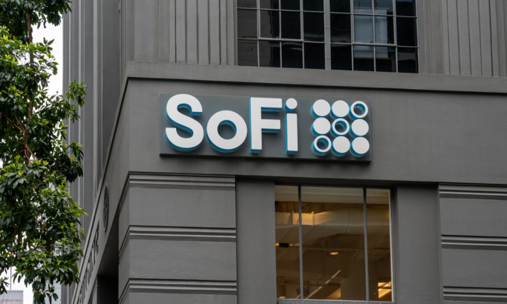 SoFi lanza programa de recompensas por débito con nueva tarjeta para miembros