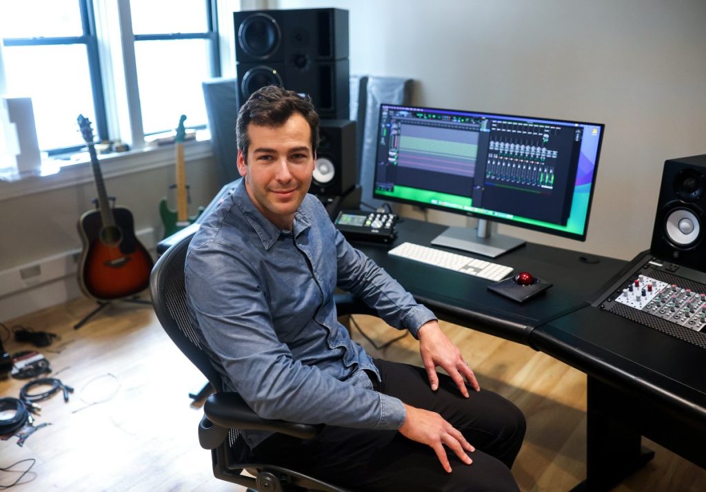 Generador de música con IA Suno alcanza 2 millones de suscriptores de pago y 300 millones de dólares en ingresos recurrentes anuales