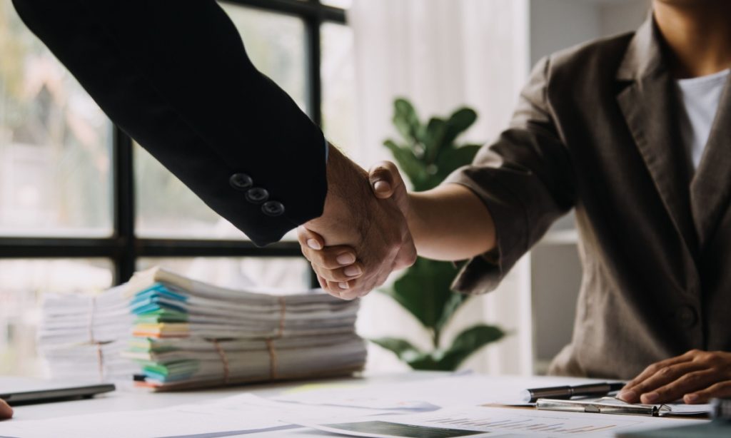 Las aseguradoras Corebridge y Equitable planean fusión de 22.000 millones de dólares